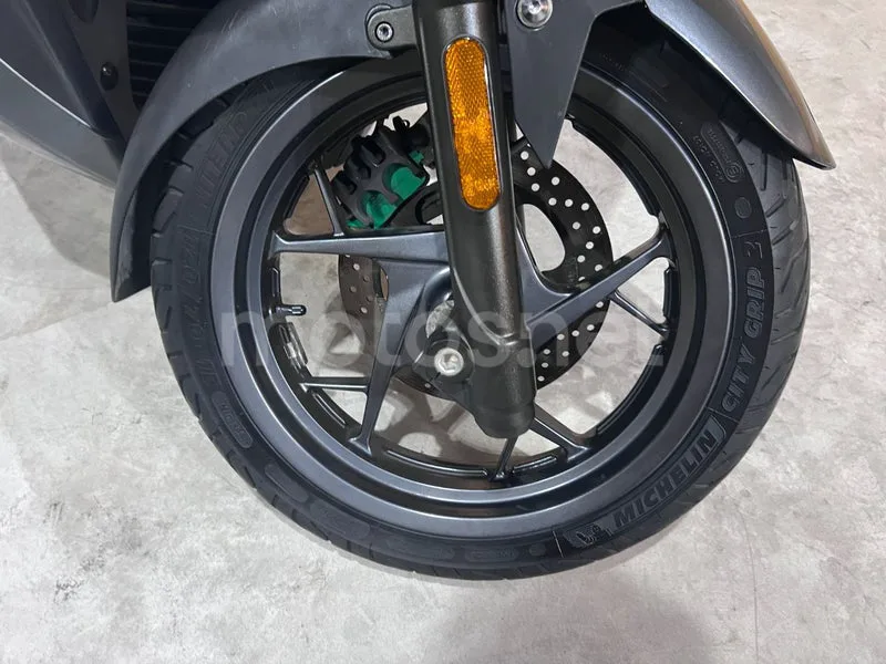 Yamaha XMAX 125 - Vista 10