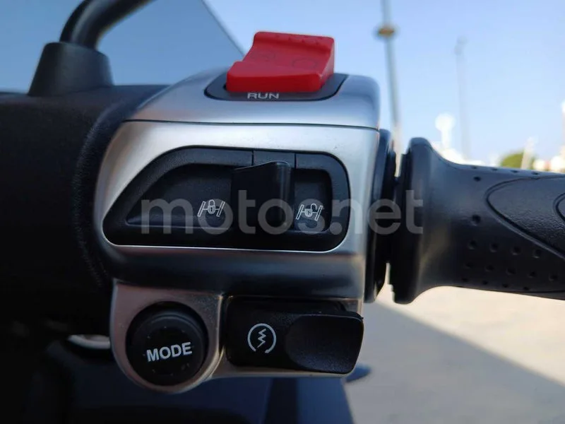 Piaggio MP3 - Vista 8
