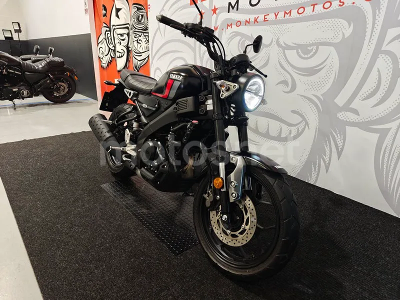 Yamaha XSR125 - Vista 3