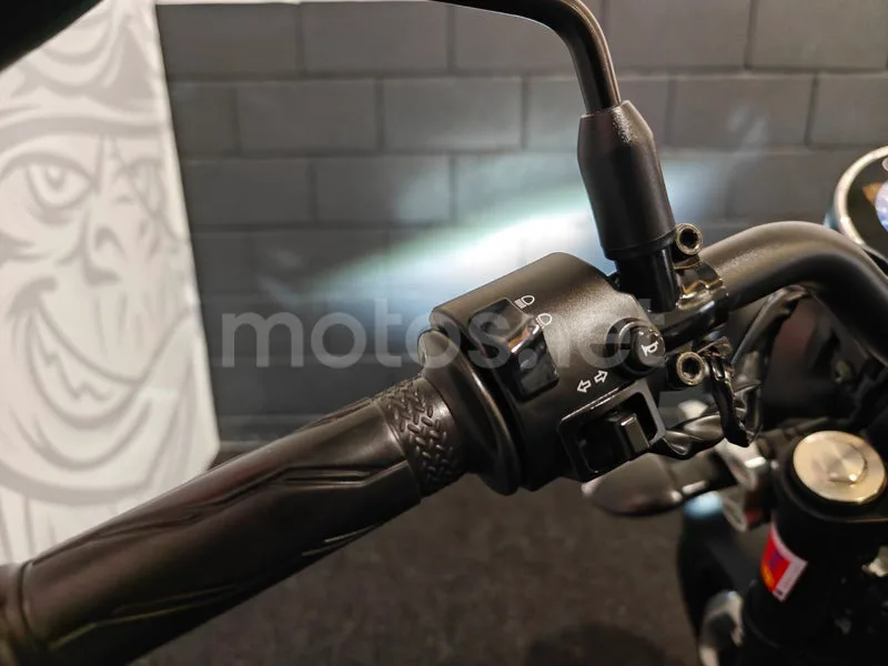 Yamaha XSR125 - Vista 9