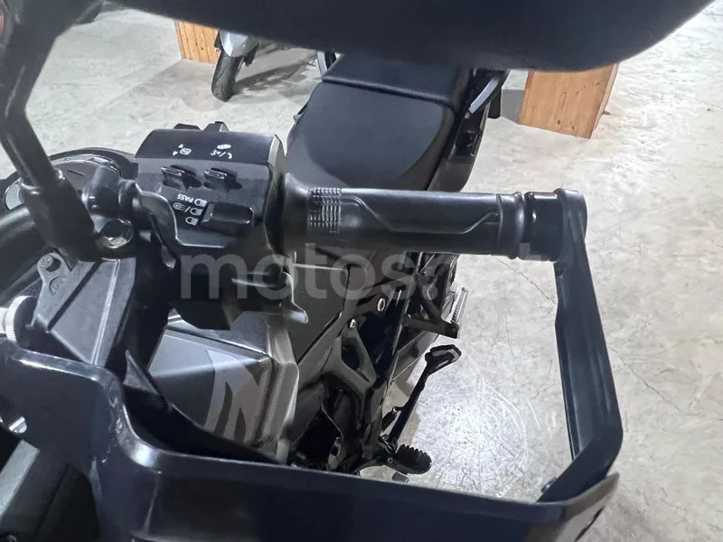 Honda CRF1100L Africa Twin - Vista 40