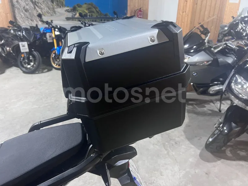 Honda CRF1100L Africa Twin - Vista 10
