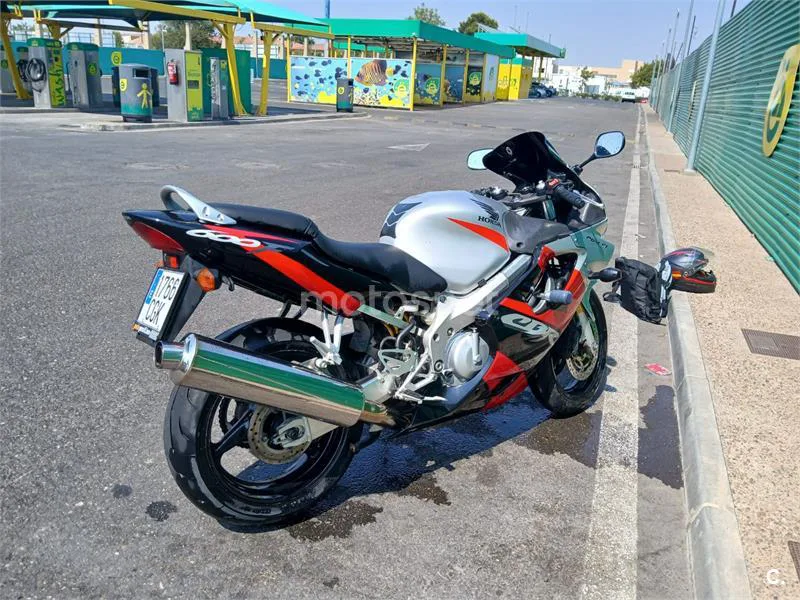 Honda CBR600F - Vista 3
