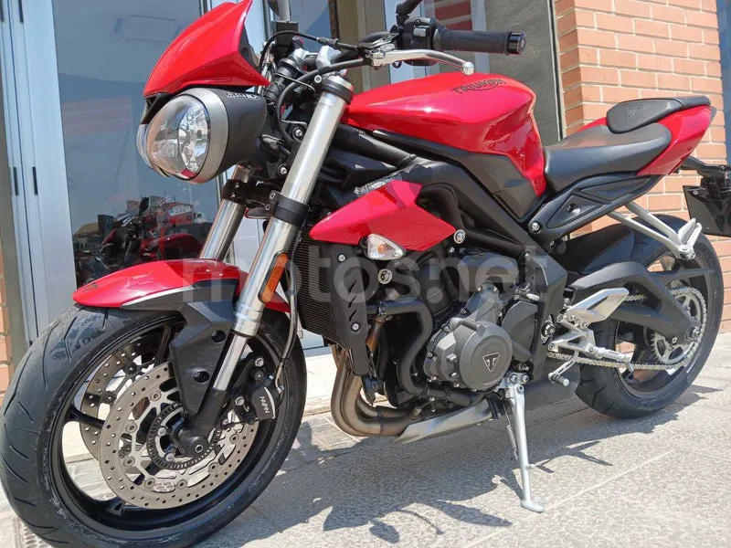 Triumph Street Triple - Vista 12