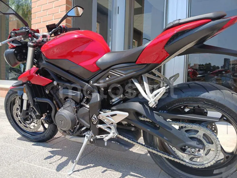 Triumph Street Triple - Vista 14