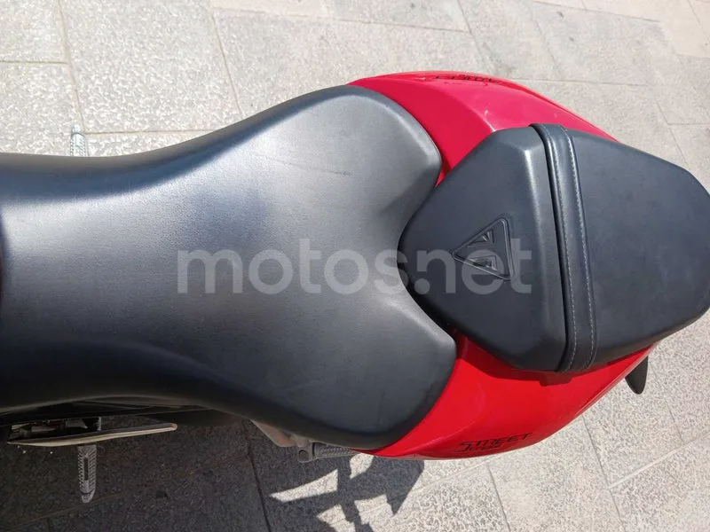 Triumph Street Triple - Vista 6