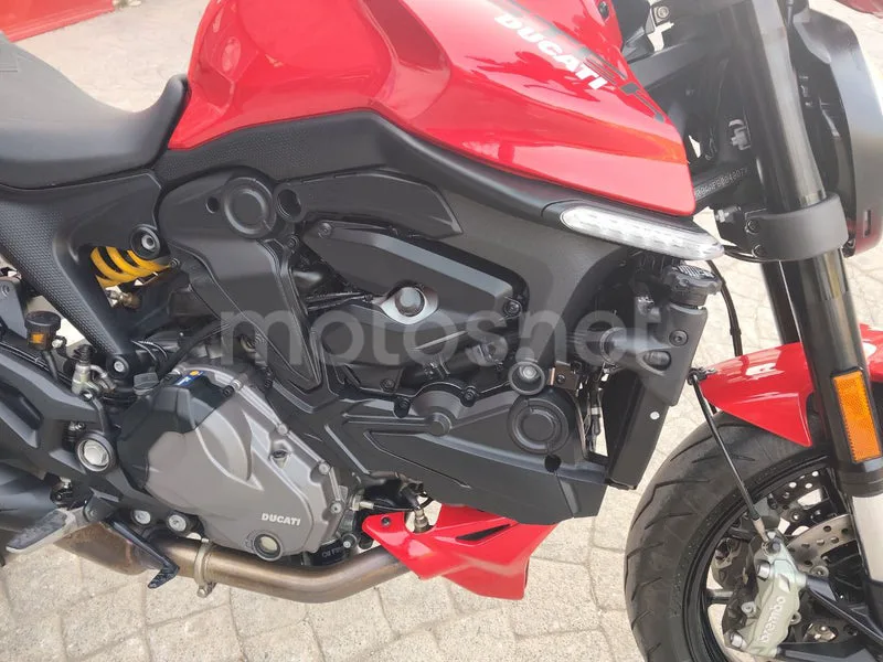 Ducati Monster - Vista 11