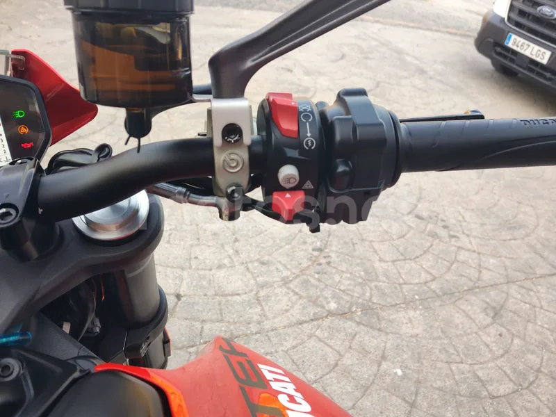 Ducati Monster - Vista 21