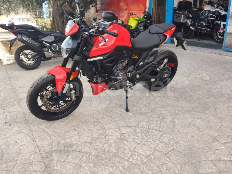 Ducati Monster - Vista 5