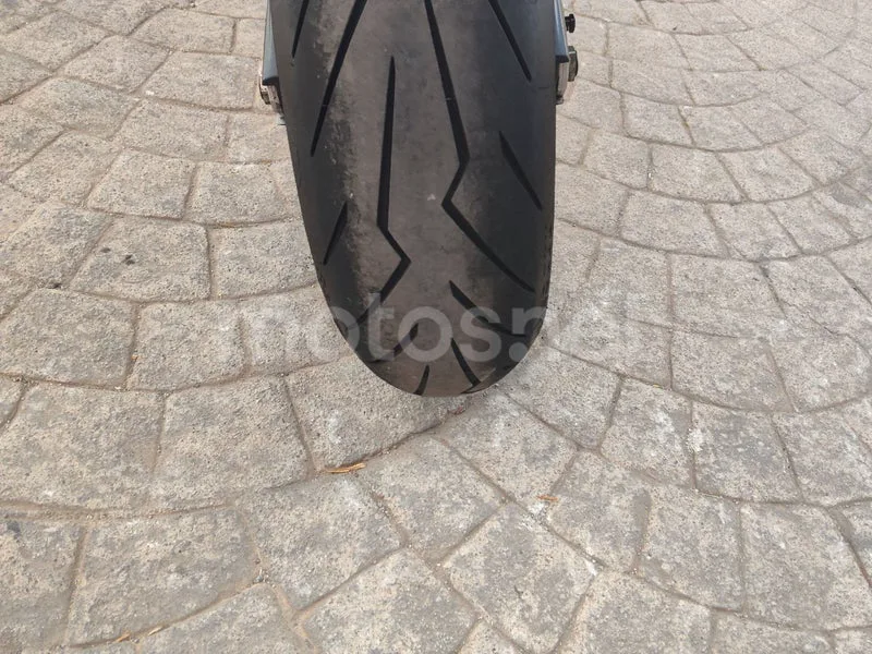 Ducati Monster - Vista 10