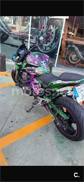 Kawasaki Z800 - Vista 4