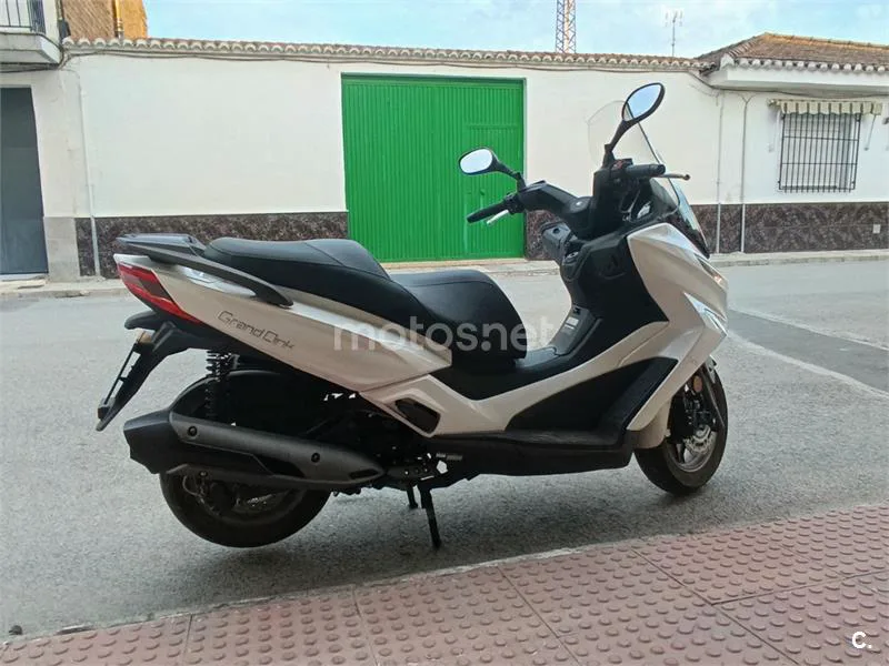 Kymco Grand Dink 300 - Vista 3