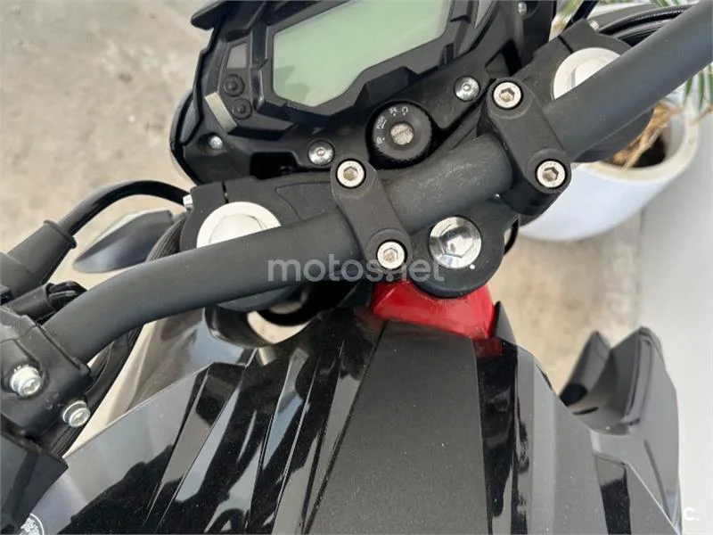 Benelli BN 125 - Vista 10