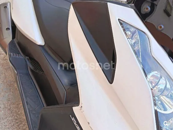 Kymco Super Dink 300 - Vista 8