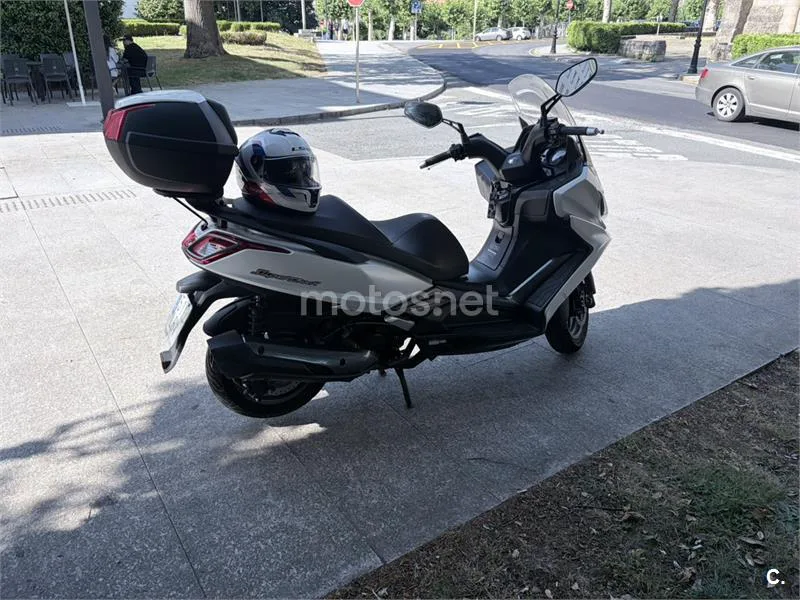 Kymco Super Dink 350 - Vista 3