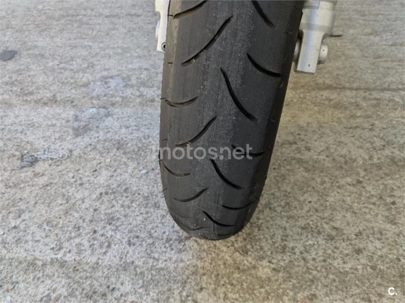 Yamaha FZ6 Fazer - Vista 5