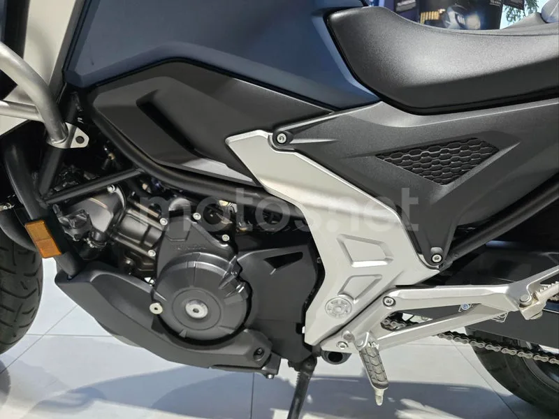 Honda NC750X - Vista 11