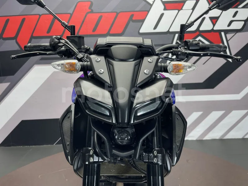 Yamaha MT-125 - Vista 10