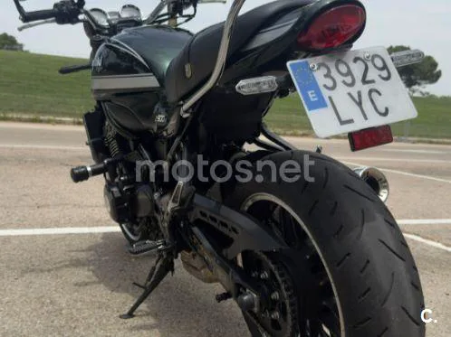 Kawasaki Z900RS - Vista 17