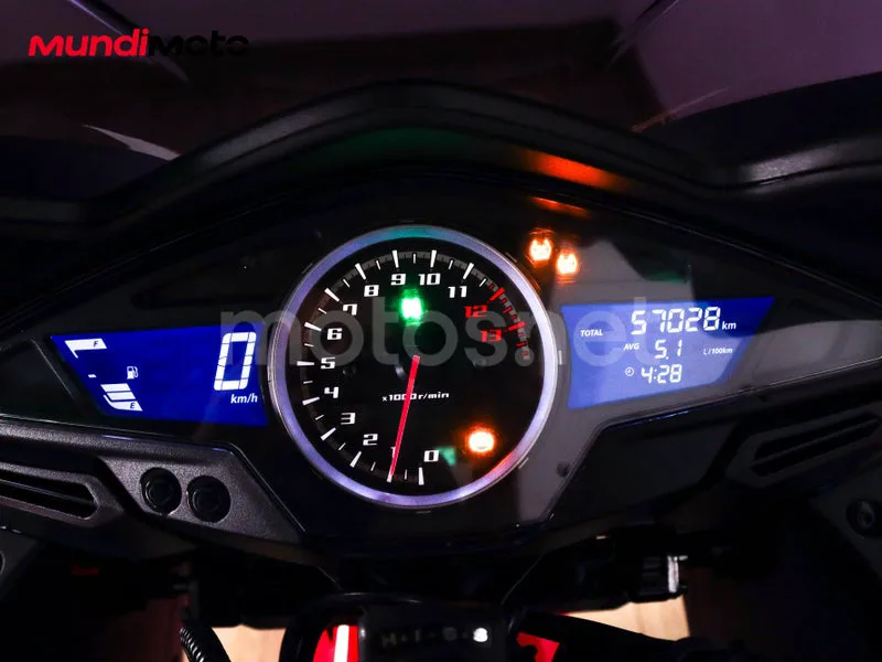 Honda VFR800F - Vista 12