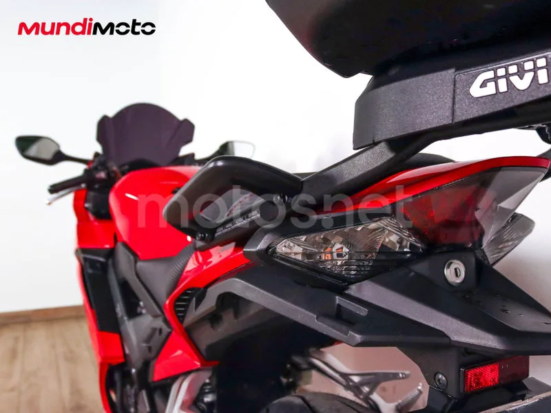 Honda VFR800F - Vista 9