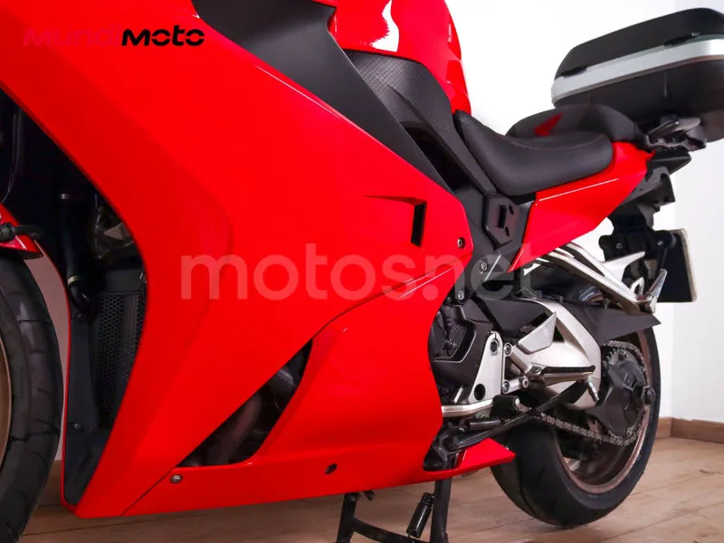 Honda VFR800F - Vista 10
