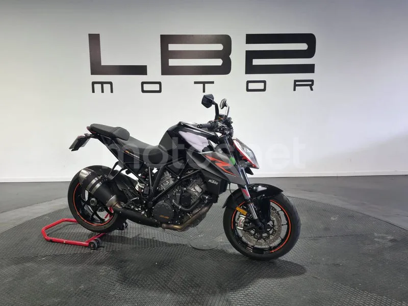 KTM 1290 Super Duke R - Vista 7