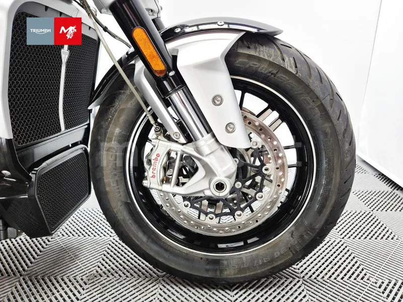 Triumph Rocket 3 - Vista 12