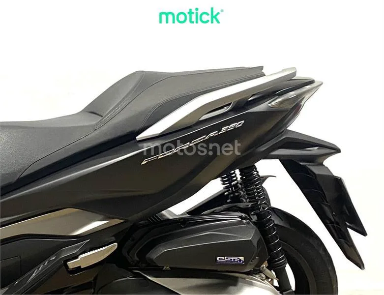 Honda Forza 350 - Vista 7