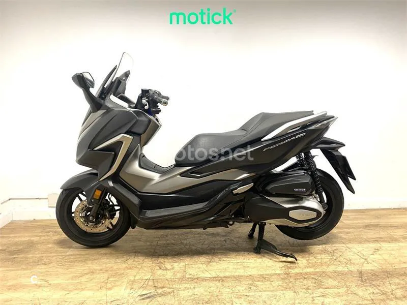 Honda Forza 350 - Vista 5