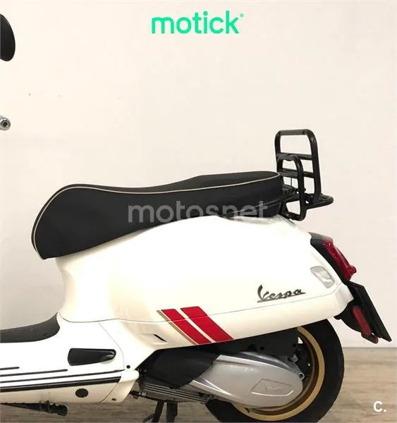 Vespa GTS 300 - Vista 8
