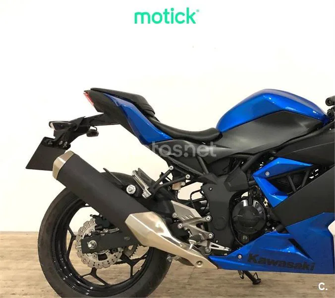 Kawasaki Ninja 125 - Vista 3