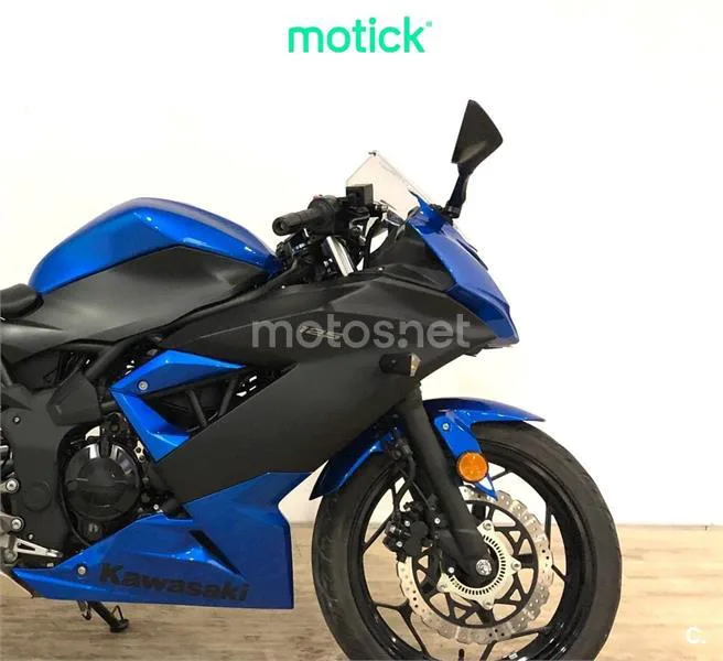 Kawasaki Ninja 125 - Vista 4