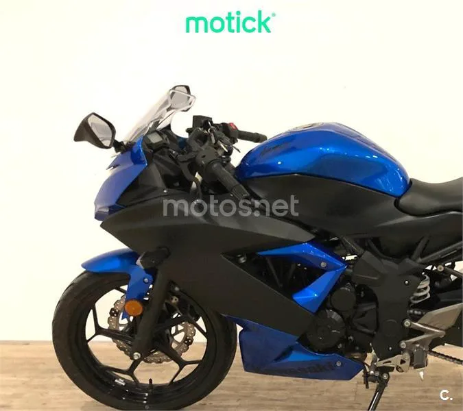 Kawasaki Ninja 125 - Vista 7