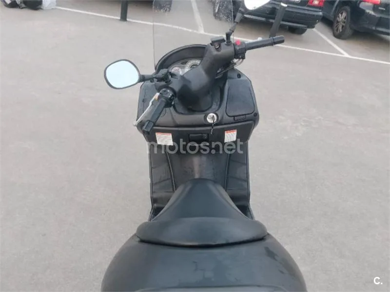 Suzuki Burgman 125 - Vista 7