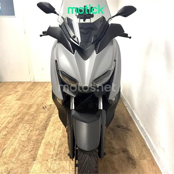 Yamaha XMAX 125 - Vista 9