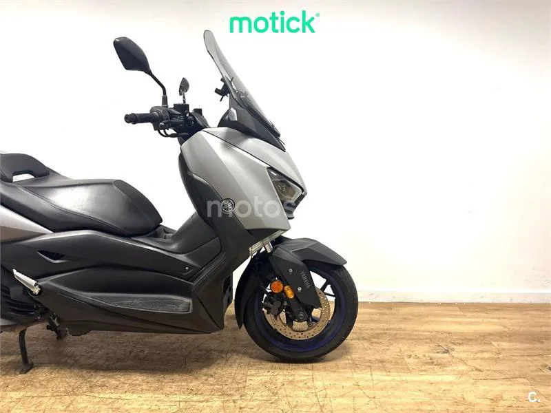 Yamaha XMAX 125 - Vista 4