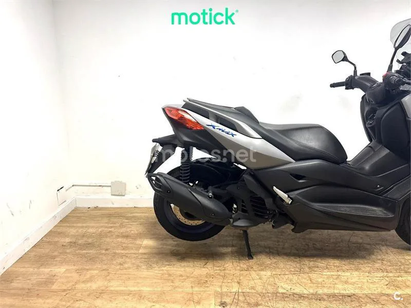 Yamaha XMAX 125 - Vista 3