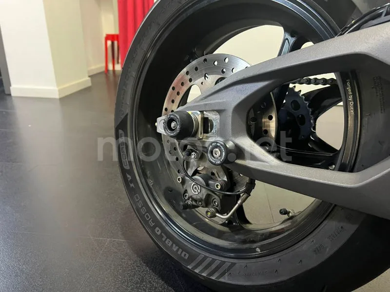 Ducati Streetfighter V4 - Vista 7