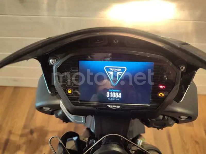 Triumph Street Triple - Vista 12