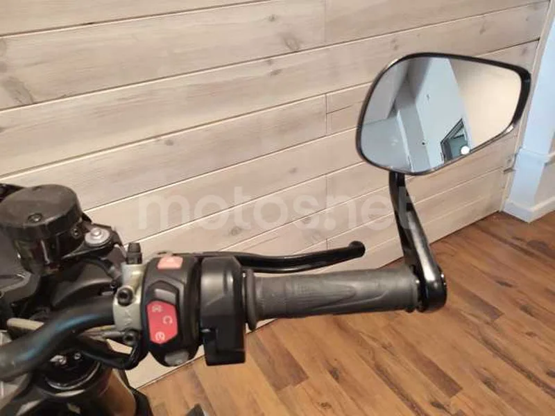 Triumph Street Triple - Vista 14