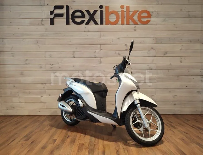 Honda SH125i 1990 € 2020 Madrid - 1