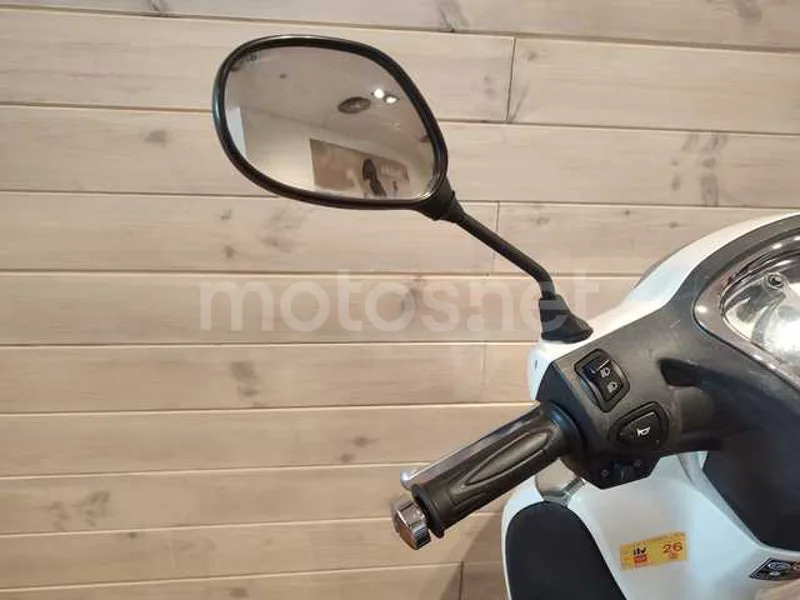 Honda SH125i - Vista 11