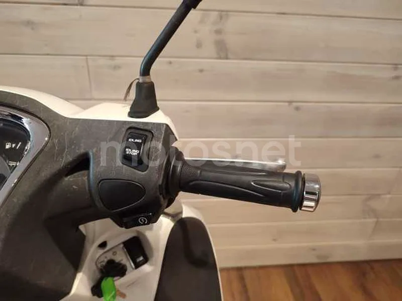 Honda SH125i - Vista 14