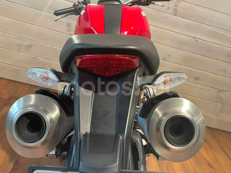 Ducati Monster 696 - Vista 6