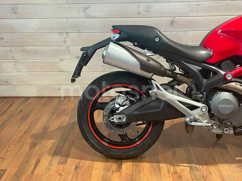 Ducati Monster 696 - Vista 7