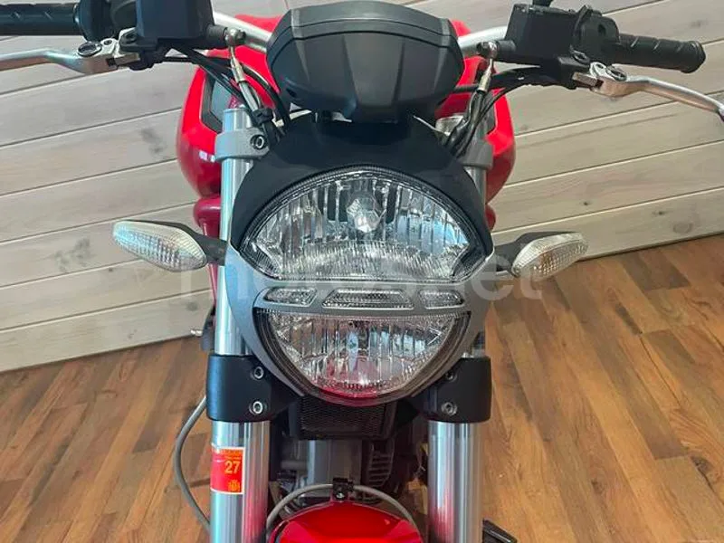 Ducati Monster 696 - Vista 10