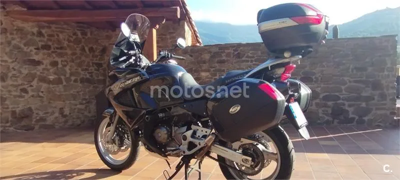 Honda XL1000V Varadero - Vista 3