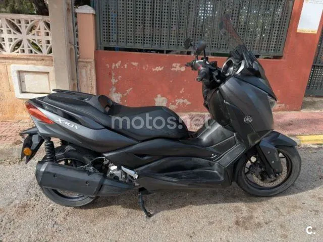 Yamaha XMAX 300 - Vista 3