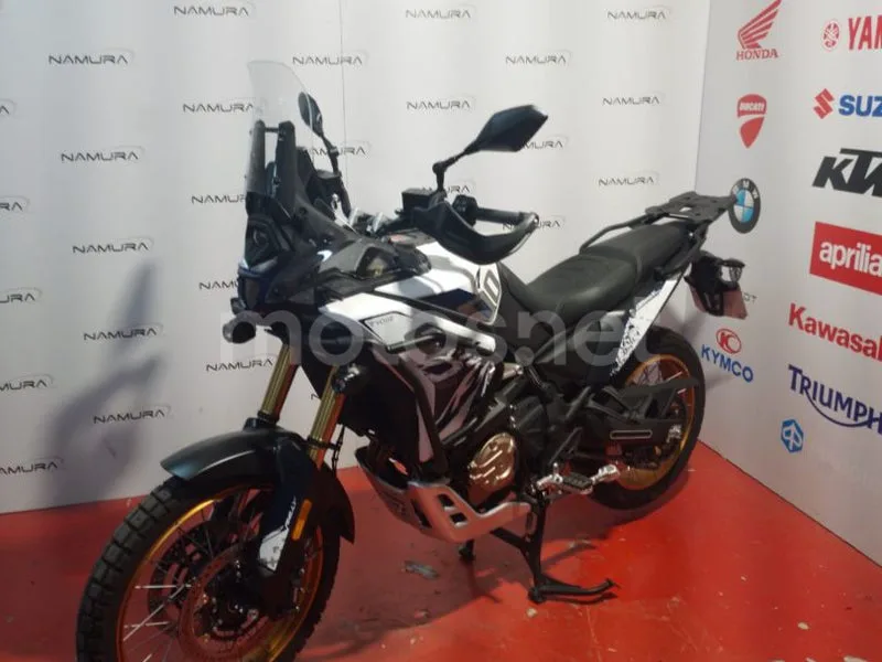 Voge DS800 Rally - Vista 3